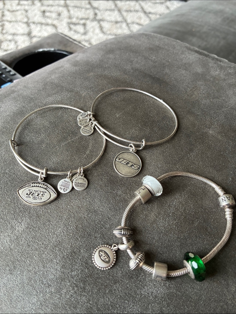 Silver NFL Jets Charm Bangle Bracelet Set